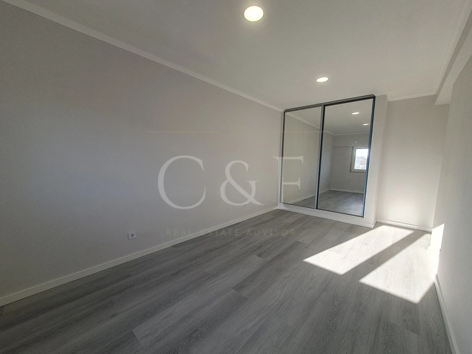 Apartamento T4 para Venda em Amora Foto 20