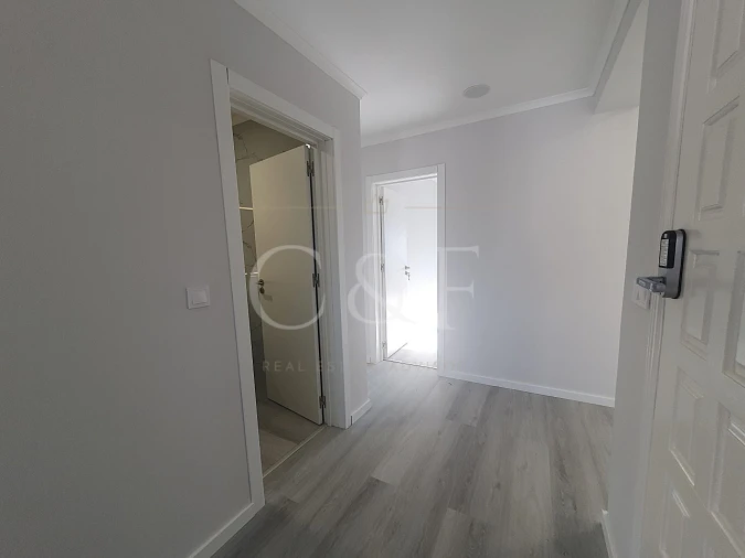 Apartamento T4 para Venda em Amora Foto 11