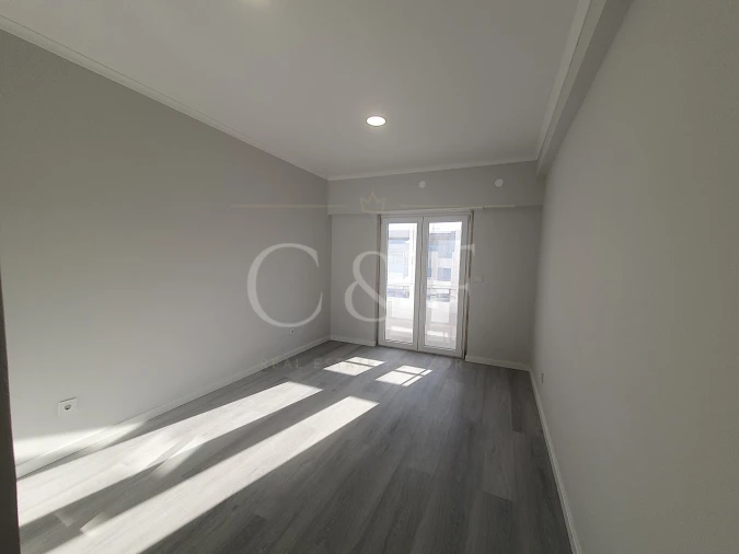 Apartamento T4 para Venda em Amora Foto 12