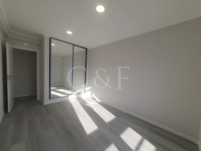 Apartamento T4 para Venda em Amora Foto 13