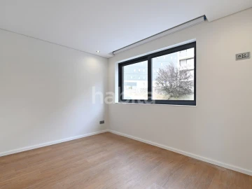 Apartamento T2 para Arrendamento em Santa Marinha e São Pedro da Afurada