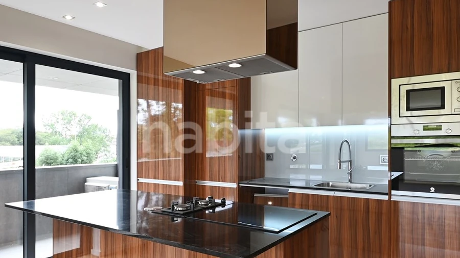 Apartamento T2 para Arrendamento em Santa Marinha e São Pedro da Afurada