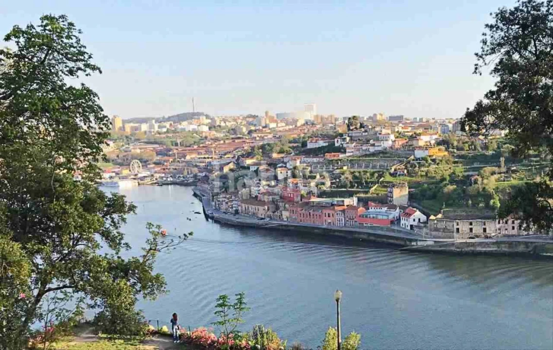 Apartamento T1 para Venda em Vilar de Andorinho Foto 16