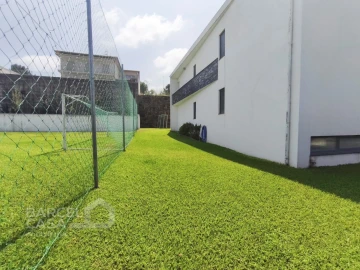 Moradia T4 para Venda em Gamil e Midões