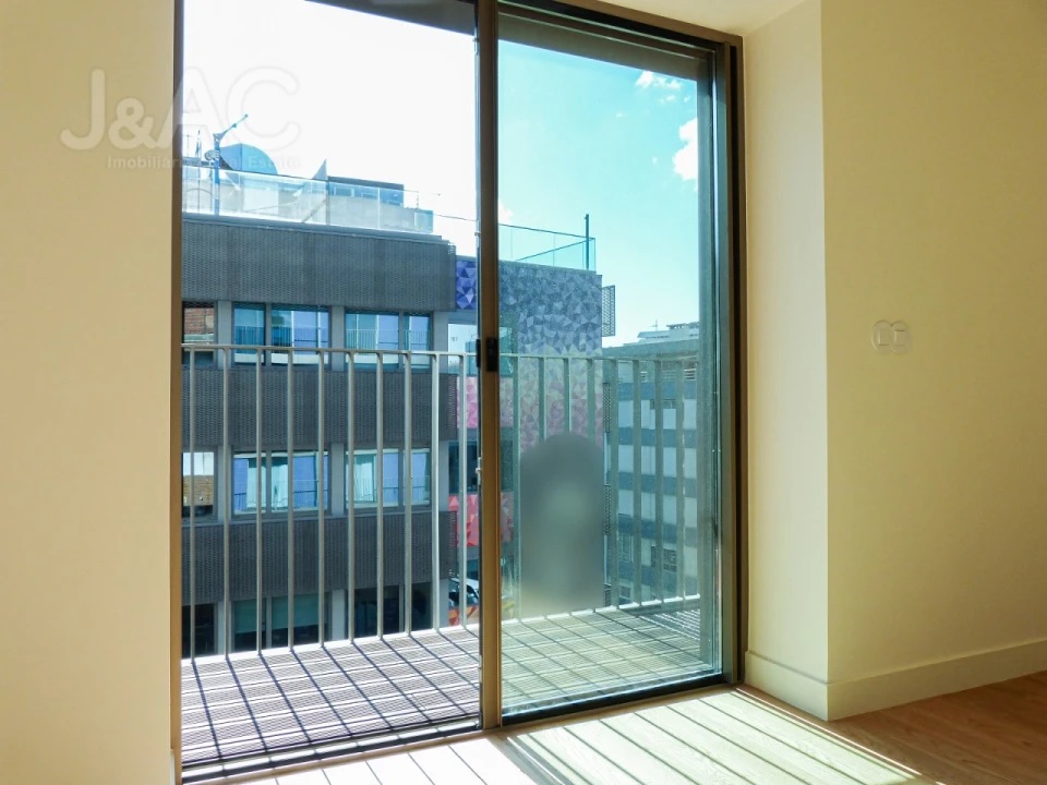 Apartamento T2 para Venda em Santo António Foto 6