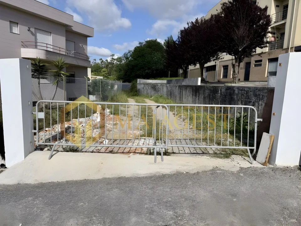 Armazém para Arrendamento em Serzedo e Perosinho Foto 6