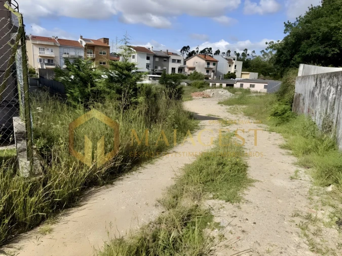 Armazém para Arrendamento em Serzedo e Perosinho Foto 2