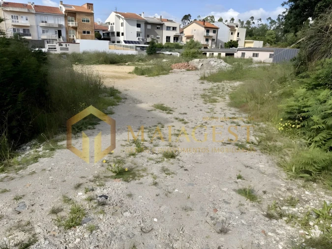Armazém para Arrendamento em Serzedo e Perosinho Foto 3