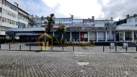 Loja para Venda em Mafamude e Vilar do Paraíso