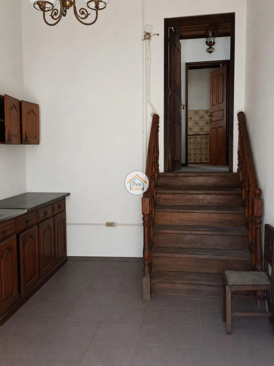 Moradia T2 para Venda em Vila Nova Foto 3