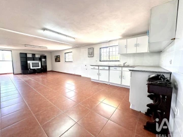 Moradia T5 para Venda em Povolide