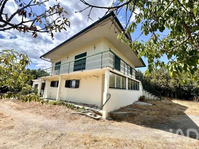 Moradia T5 para Venda em Povolide Foto 4