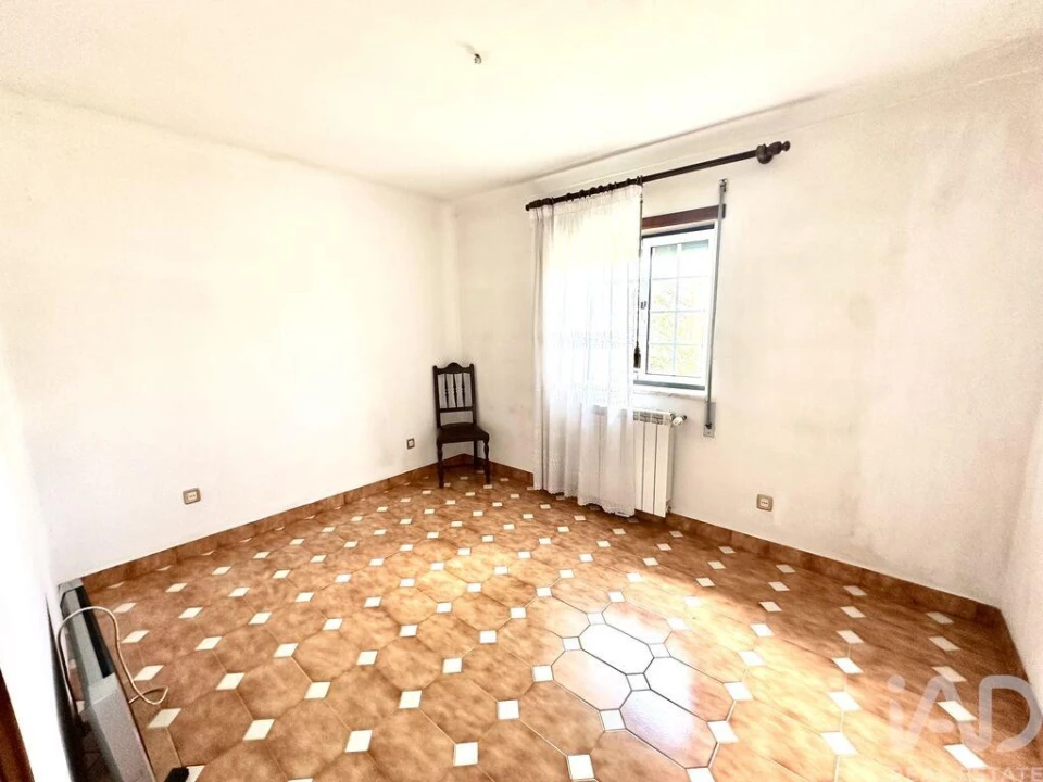 Moradia T5 para Venda em Povolide Foto 23