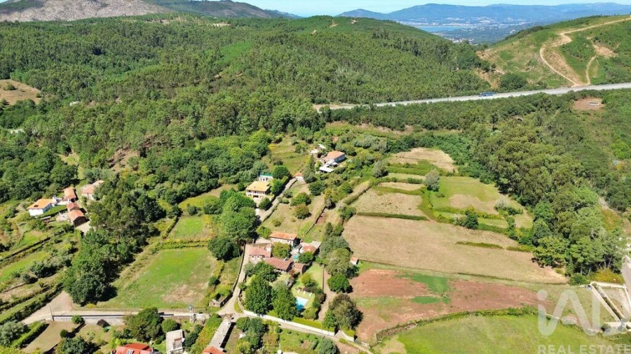 Quinta T4 para Venda em Riba de Ancora Foto 37