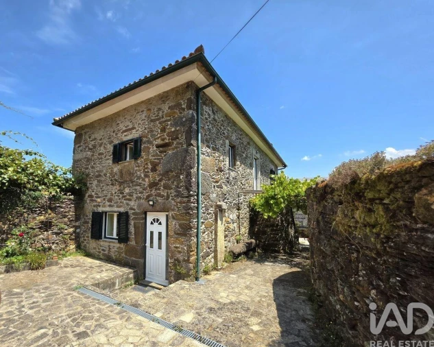 Quinta T4 para Venda em Riba de Ancora Foto 2