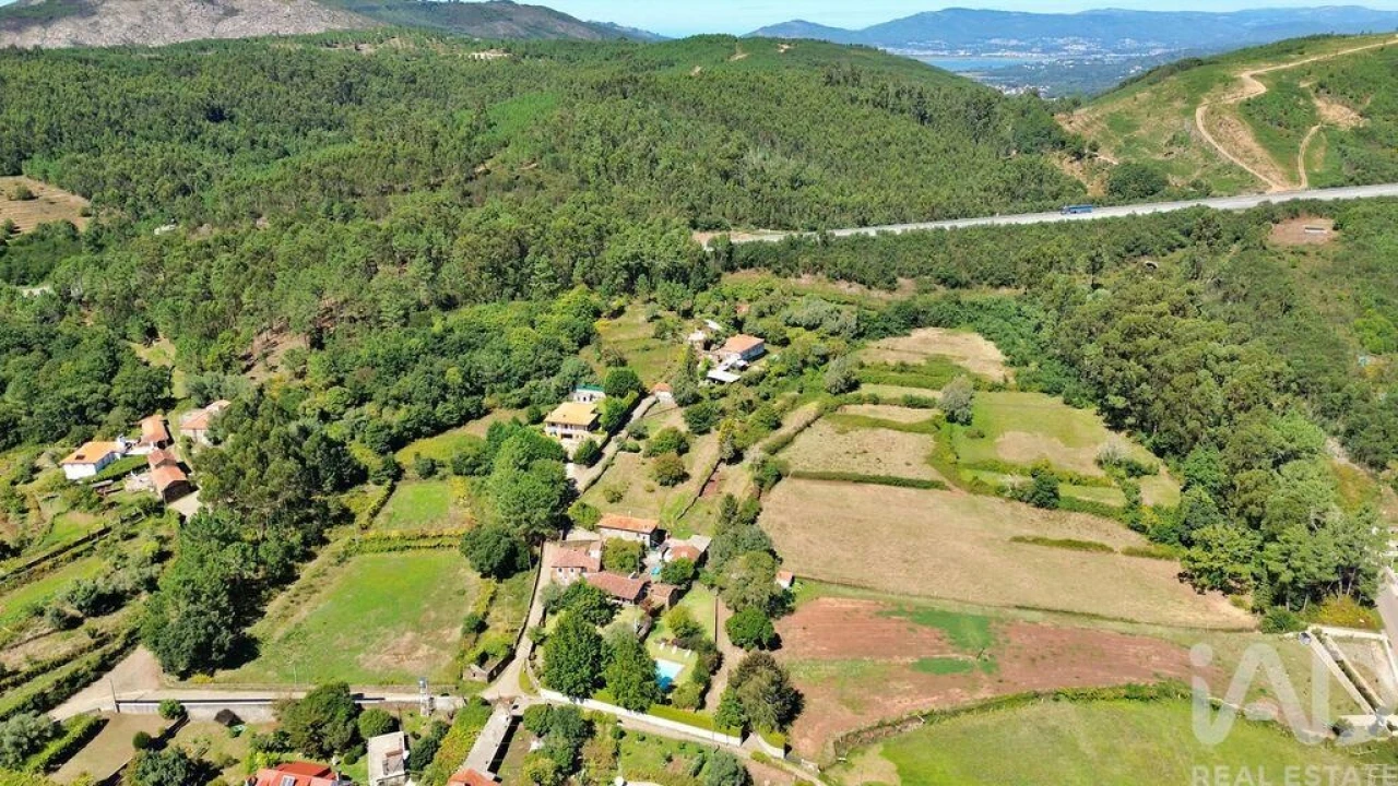 Quinta T4 para Venda em Riba de Ancora Foto 37
