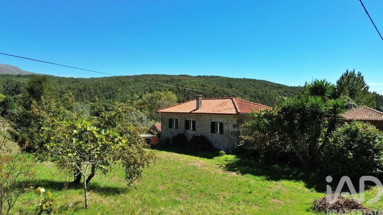 Quinta T4 para Venda em Riba de Ancora Foto 1