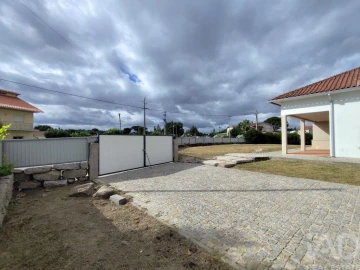 Moradia T3 para Venda em Midões