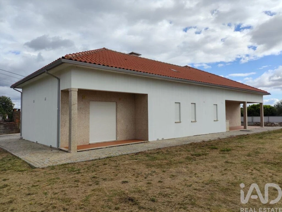 Moradia T3 para Venda em Midões Foto 3