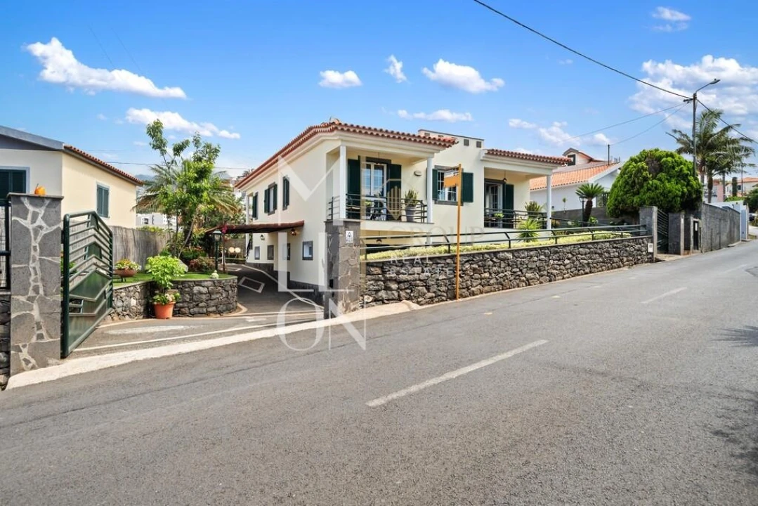 Moradia T3 para Venda em Santo Antonio Foto 42