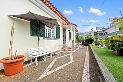 Moradia T3 para Venda em Santo Antonio