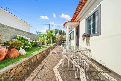 Moradia T3 para Venda em Santo Antonio