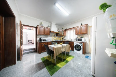 Moradia T4 para Venda em Ribeira Grande (Matriz)