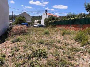 Terreno para Venda em Loures
