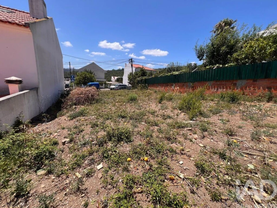 Terreno para Venda em Loures Foto 1