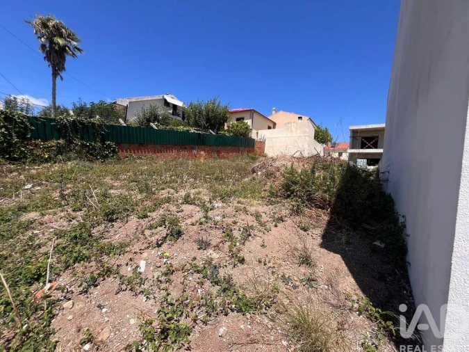 Terreno para Venda em Loures Foto 3