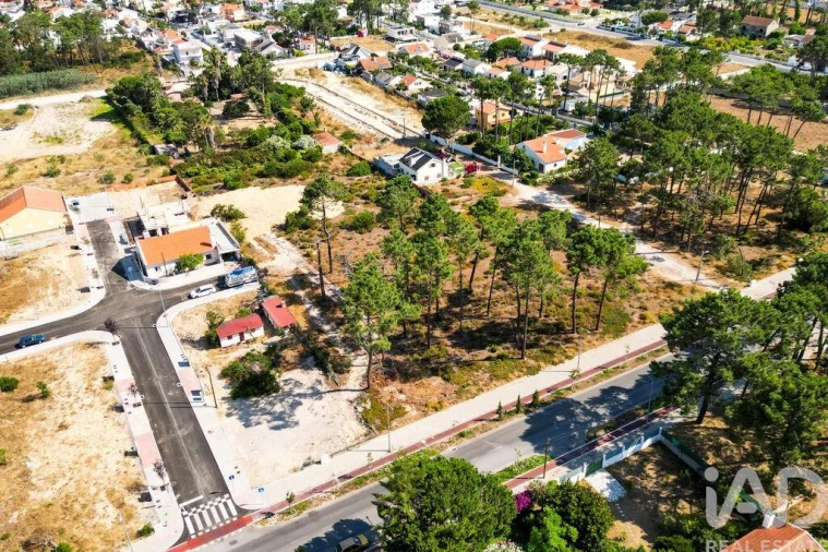 Terreno para Venda em Charneca de Caparica e Sobreda Foto 4