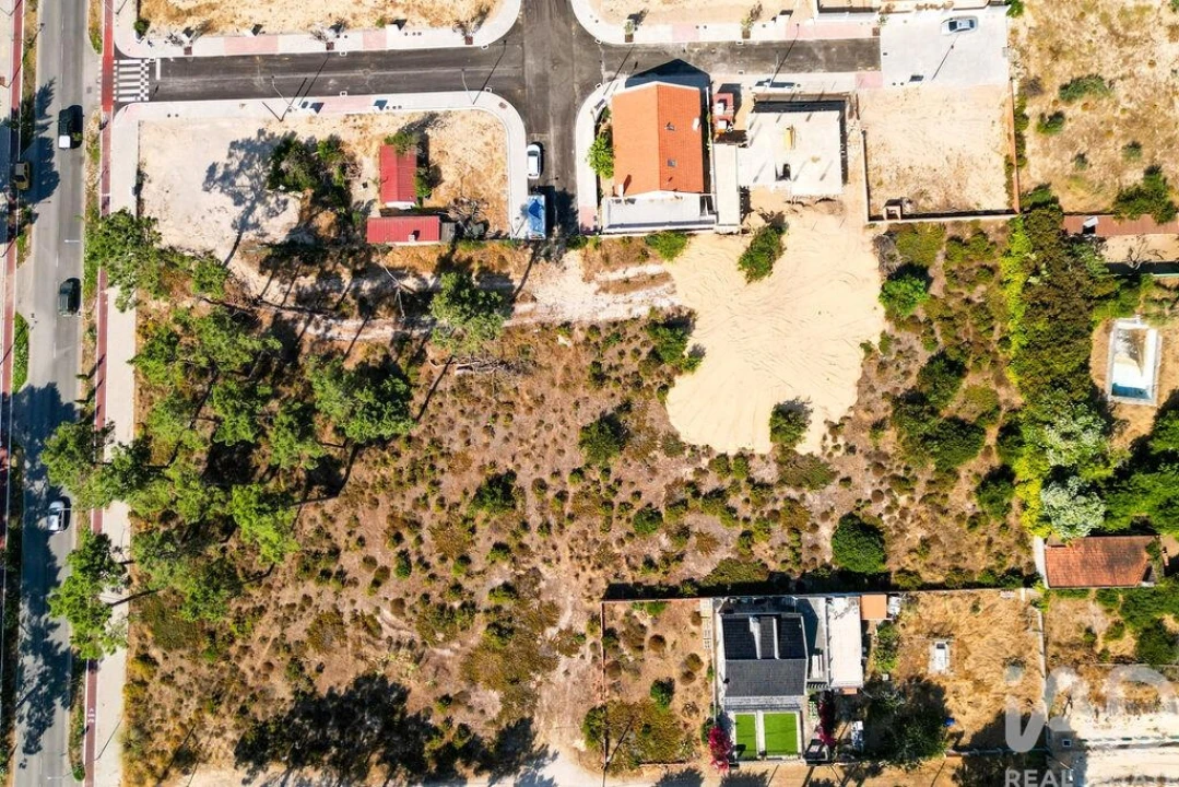 Terreno para Venda em Charneca de Caparica e Sobreda Foto 8