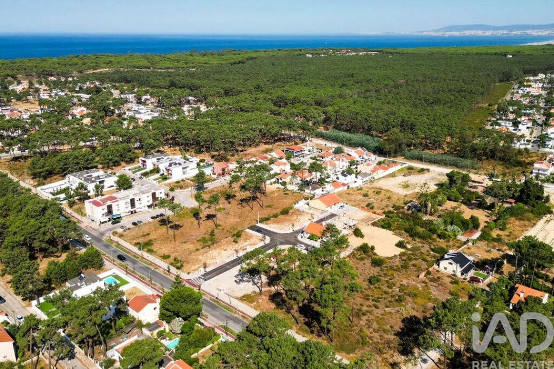 Terreno para Venda em Charneca de Caparica e Sobreda Foto 2