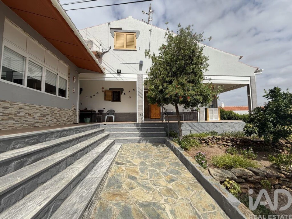 Moradia para Venda em Corte do Pinto Foto 4