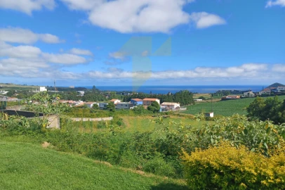 Moradia T4 para Venda em Posto Santo