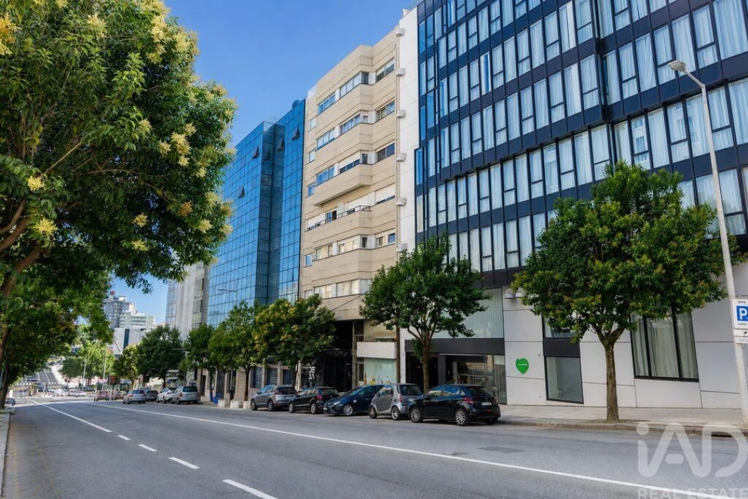 Apartamento T1 para Venda em Lordelo do Ouro e Massarelos Foto 7
