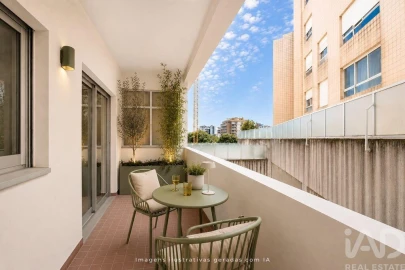 Apartamento T1 para Venda em Lordelo do Ouro e Massarelos