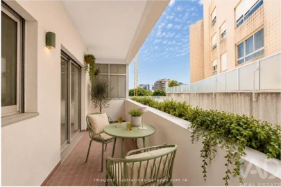 Apartamento T1 para Venda em Lordelo do Ouro e Massarelos