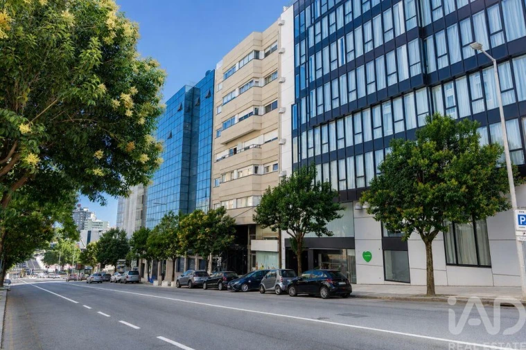 Apartamento T1 para Venda em Lordelo do Ouro e Massarelos Foto 7