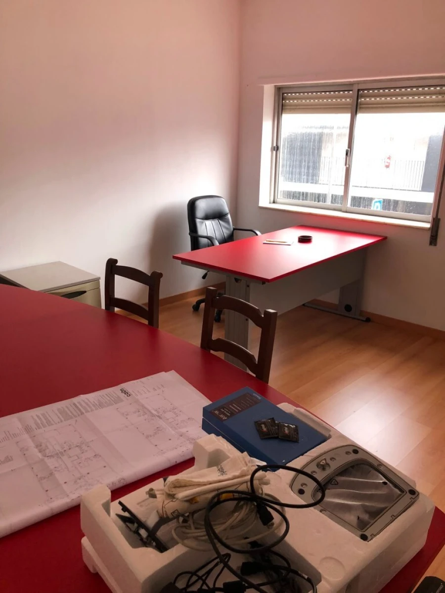 Escritório para Arrendamento em Vila de Prado Foto 7