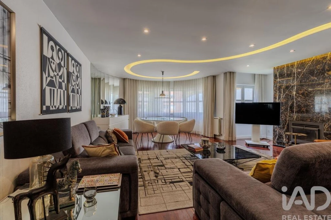 Apartamento T4 para Arrendamento em Lumiar Foto 1
