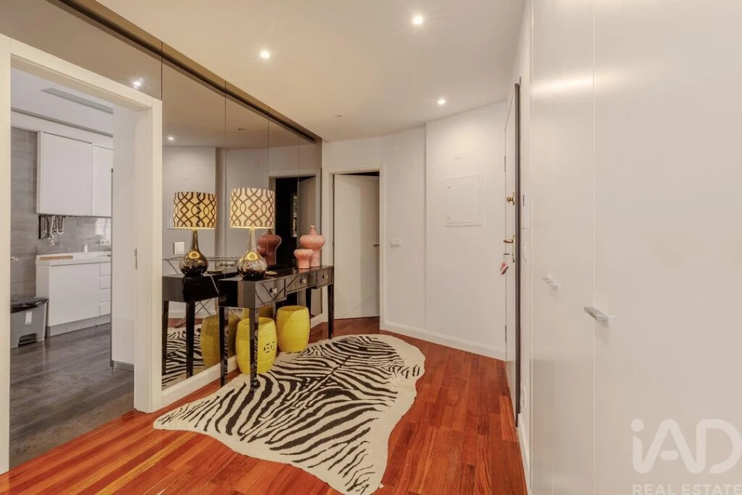 Apartamento T4 para Arrendamento em Lumiar Foto 6