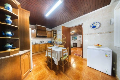 Moradia T4 para Venda em Feteiras