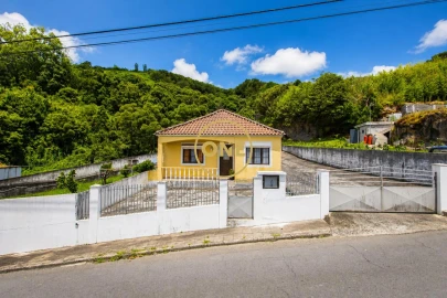 Moradia T4 para Venda em Feteiras