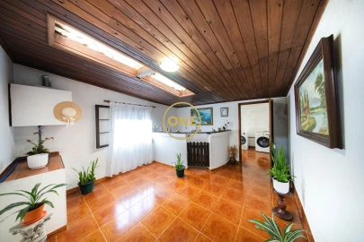 Moradia T4 para Venda em Feteiras