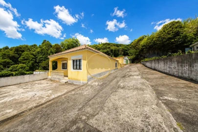 Moradia T4 para Venda em Feteiras