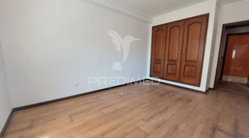 Apartamento T3 para Venda em Eixo e Eirol