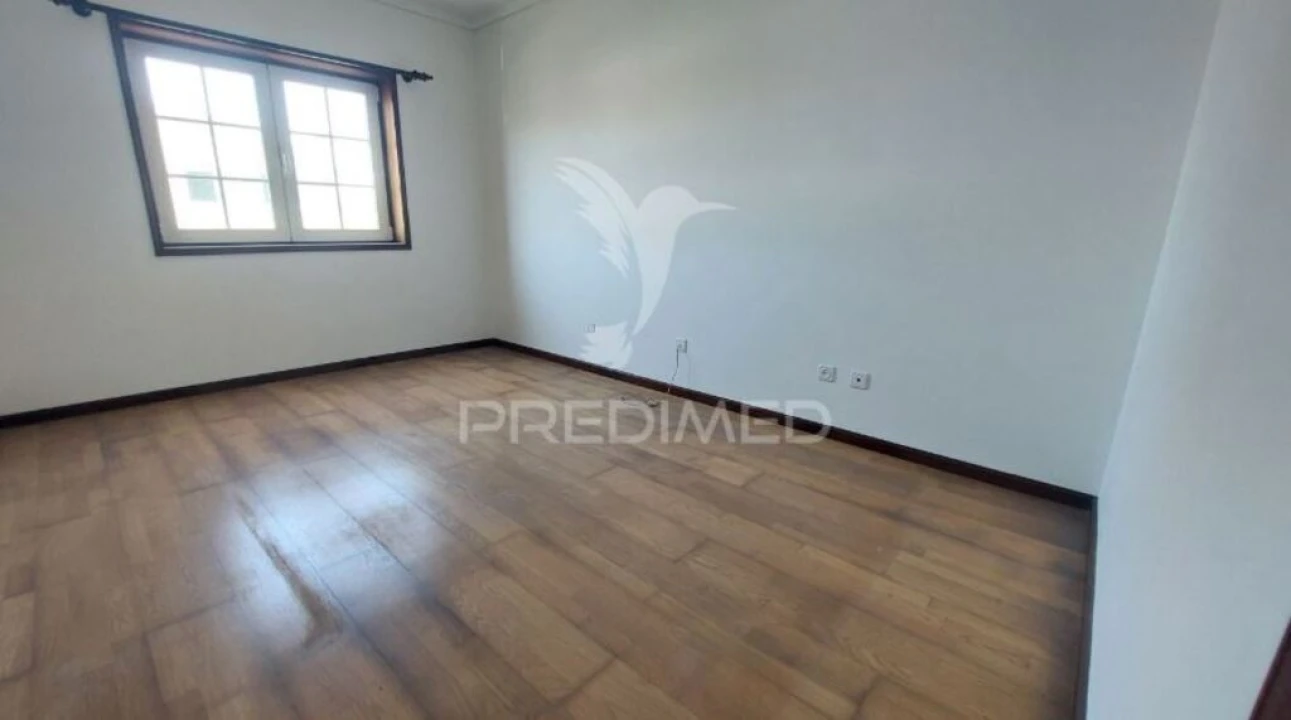 Apartamento T3 para Venda em Eixo e Eirol Foto 5