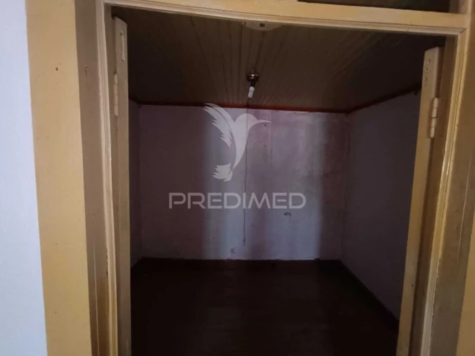 Apartamento T3 para Venda em Alcongosta Foto 13