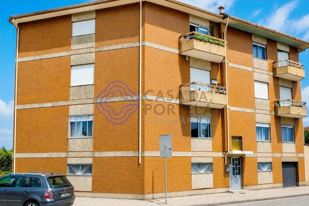 Apartamento T2 para Venda em Oliveira do Douro Foto 1